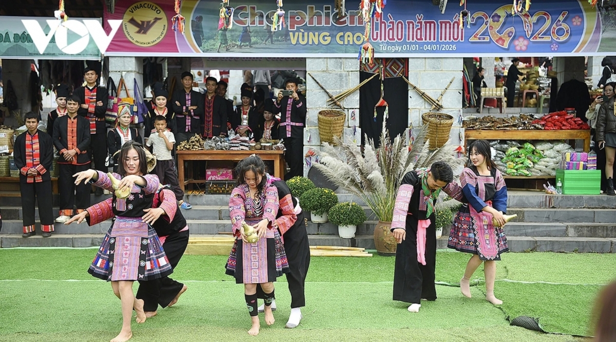 Highland market fair welcomes New Year in Hanoi